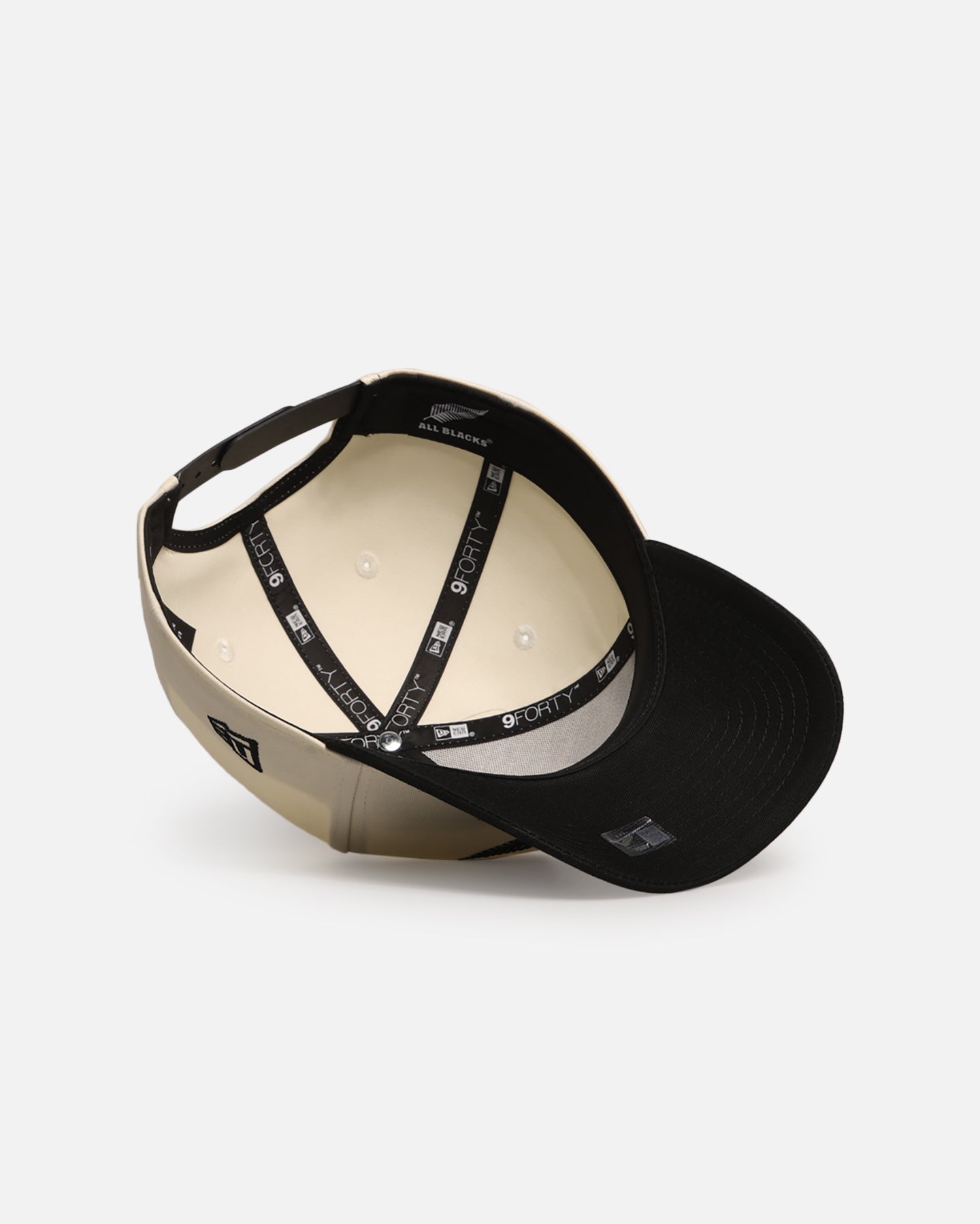 New Era New Zealand All Blacks 'All Blacks Collection' 9FORTY A-Frame Snapback Chrome White